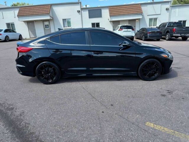 Черный Хендай Элантра, объемом двигателя 1.6 л и пробегом 32 тыс. км за 14000 $, фото 7 на Automoto.ua