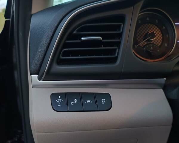 Черный Хендай Элантра, объемом двигателя 2 л и пробегом 86 тыс. км за 12900 $, фото 8 на Automoto.ua