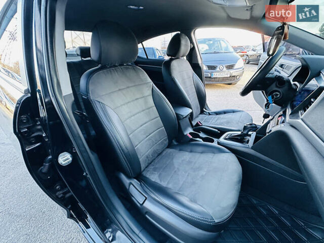 Чорний Хендай Елантра, об'ємом двигуна 1.6 л та пробігом 150 тис. км за 10700 $, фото 30 на Automoto.ua