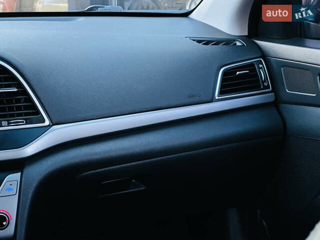 Чорний Хендай Елантра, об'ємом двигуна 1.6 л та пробігом 150 тис. км за 10700 $, фото 25 на Automoto.ua