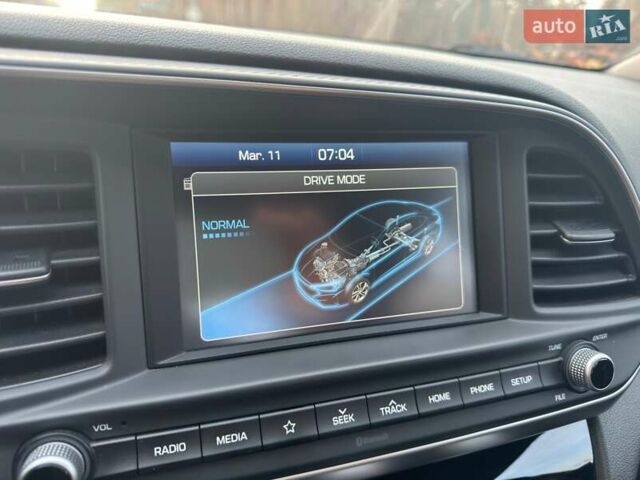 Чорний Хендай Елантра, об'ємом двигуна 2 л та пробігом 89 тис. км за 14500 $, фото 20 на Automoto.ua