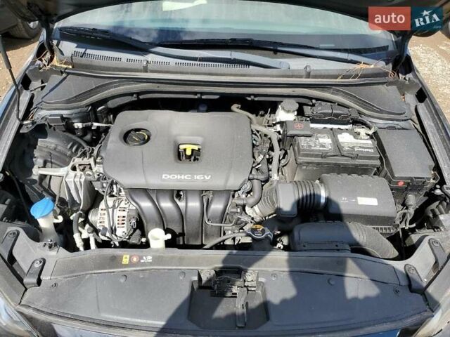 Чорний Хендай Елантра, об'ємом двигуна 2 л та пробігом 103 тис. км за 1600 $, фото 10 на Automoto.ua