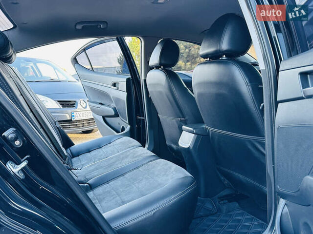 Чорний Хендай Елантра, об'ємом двигуна 1.6 л та пробігом 150 тис. км за 10700 $, фото 15 на Automoto.ua
