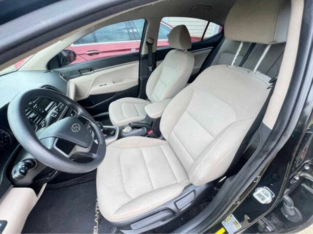 Черный Хендай Элантра, объемом двигателя 2 л и пробегом 43 тыс. км за 7200 $, фото 8 на Automoto.ua