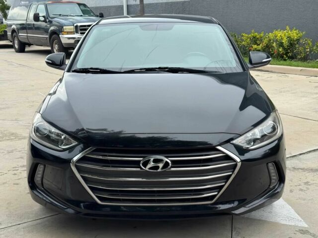 Чорний Хендай Елантра, об'ємом двигуна 2 л та пробігом 40 тис. км за 6300 $, фото 1 на Automoto.ua