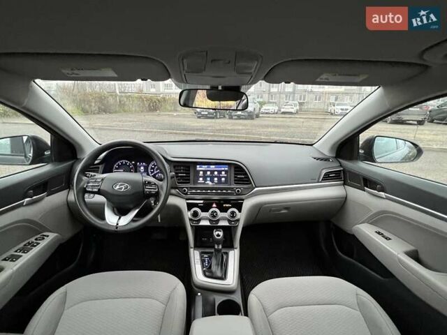 Черный Хендай Элантра, объемом двигателя 2 л и пробегом 94 тыс. км за 13200 $, фото 9 на Automoto.ua