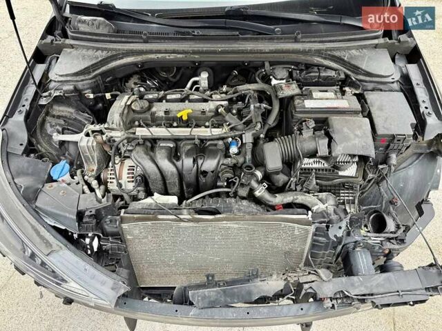 Черный Хендай Элантра, объемом двигателя 2 л и пробегом 90 тыс. км за 8500 $, фото 15 на Automoto.ua