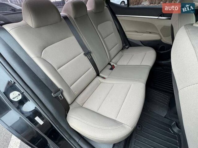 Черный Хендай Элантра, объемом двигателя 2 л и пробегом 139 тыс. км за 13590 $, фото 12 на Automoto.ua