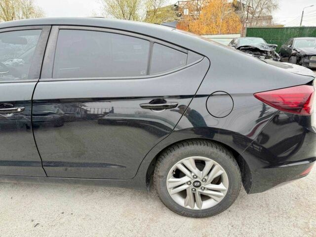 Черный Хендай Элантра, объемом двигателя 2 л и пробегом 90 тыс. км за 9000 $, фото 6 на Automoto.ua