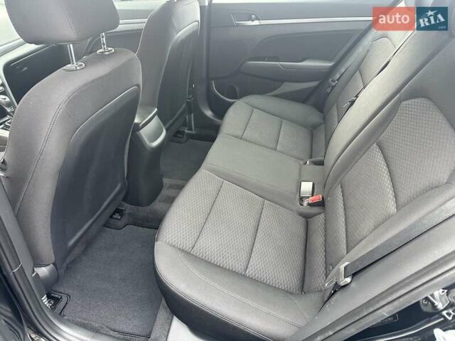 Черный Хендай Элантра, объемом двигателя 2 л и пробегом 75 тыс. км за 14200 $, фото 12 на Automoto.ua