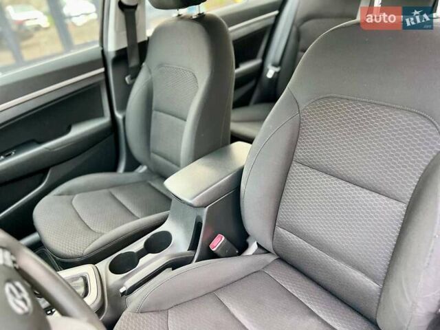 Чорний Хендай Елантра, об'ємом двигуна 2 л та пробігом 166 тис. км за 14300 $, фото 25 на Automoto.ua