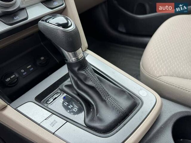 Черный Хендай Элантра, объемом двигателя 2 л и пробегом 139 тыс. км за 13590 $, фото 16 на Automoto.ua