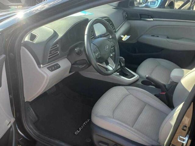 Черный Хендай Элантра, объемом двигателя 2 л и пробегом 67 тыс. км за 8600 $, фото 9 на Automoto.ua