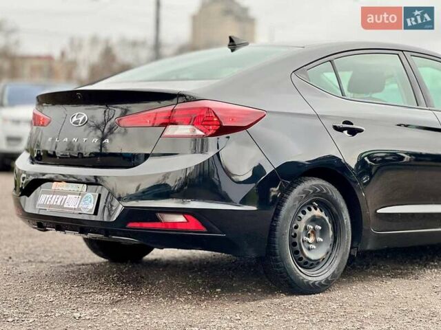 Чорний Хендай Елантра, об'ємом двигуна 2 л та пробігом 166 тис. км за 14300 $, фото 12 на Automoto.ua