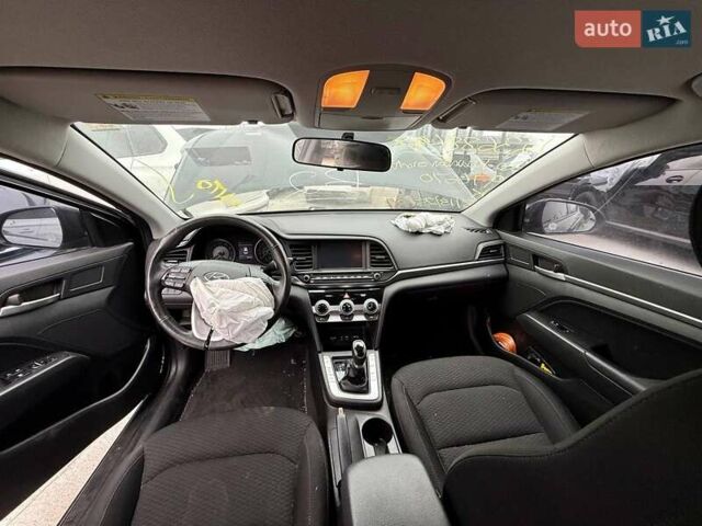 Черный Хендай Элантра, объемом двигателя 2 л и пробегом 90 тыс. км за 8500 $, фото 27 на Automoto.ua