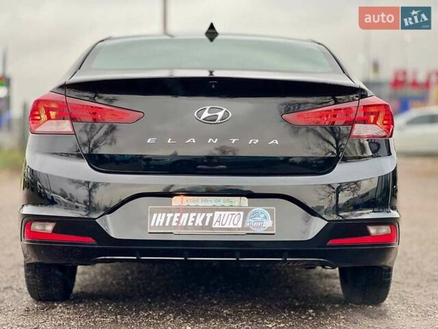 Чорний Хендай Елантра, об'ємом двигуна 2 л та пробігом 166 тис. км за 14300 $, фото 11 на Automoto.ua