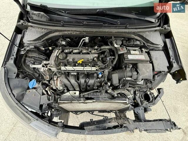 Черный Хендай Элантра, объемом двигателя 2 л и пробегом 90 тыс. км за 8500 $, фото 16 на Automoto.ua