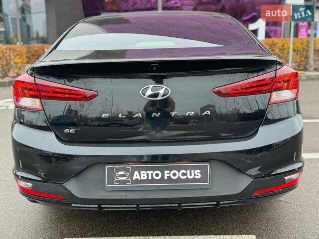 Черный Хендай Элантра, объемом двигателя 2 л и пробегом 139 тыс. км за 13590 $, фото 5 на Automoto.ua