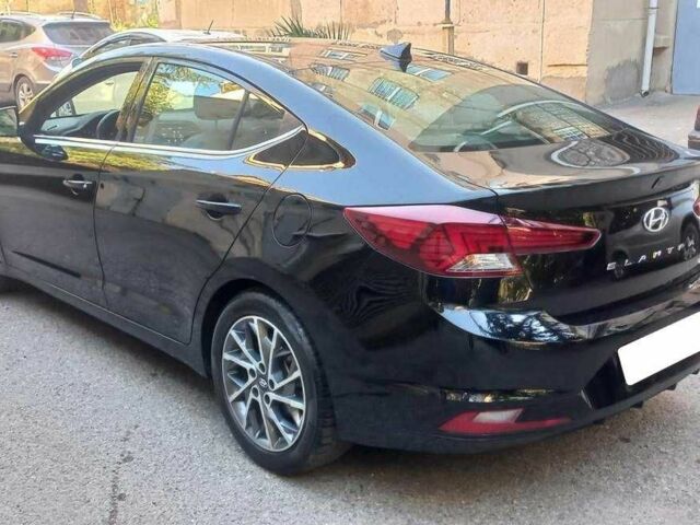 Черный Хендай Элантра, объемом двигателя 2 л и пробегом 67 тыс. км за 8600 $, фото 4 на Automoto.ua