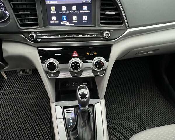 Черный Хендай Элантра, объемом двигателя 2 л и пробегом 94 тыс. км за 13200 $, фото 7 на Automoto.ua