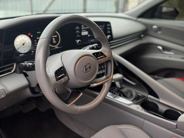 Чорний Хендай Елантра, об'ємом двигуна 2 л та пробігом 130 тис. км за 16500 $, фото 4 на Automoto.ua