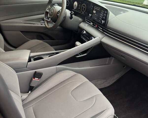 Черный Хендай Элантра, объемом двигателя 2 л и пробегом 130 тыс. км за 16500 $, фото 16 на Automoto.ua