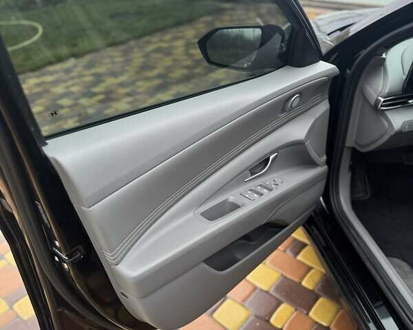 Черный Хендай Элантра, объемом двигателя 2 л и пробегом 130 тыс. км за 16500 $, фото 11 на Automoto.ua