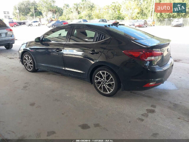 Черный Хендай Элантра, объемом двигателя 2 л и пробегом 85 тыс. км за 2800 $, фото 1 на Automoto.ua