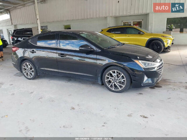 Черный Хендай Элантра, объемом двигателя 2 л и пробегом 85 тыс. км за 2800 $, фото 3 на Automoto.ua