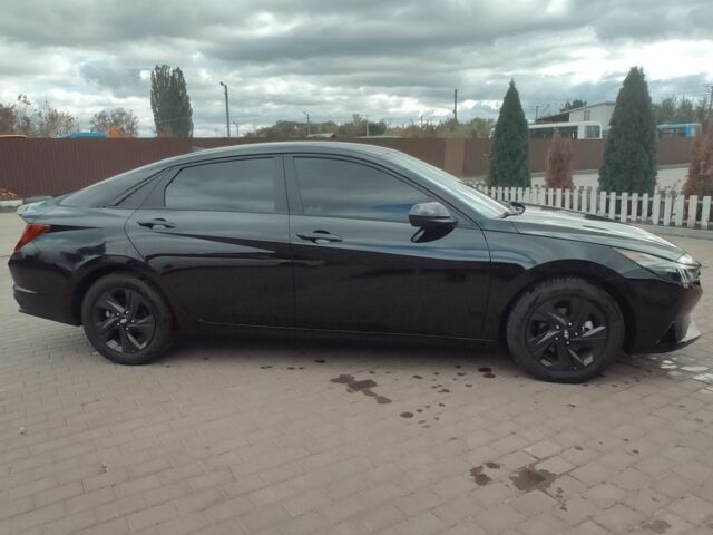 Хендай Элантра 2020 в Киеве на Automoto.ua Черный Хендай Элантра, объемом двигателя 2 л и пробегом 124 тыс. км за 16400 $, фото 3 на Automoto.ua
