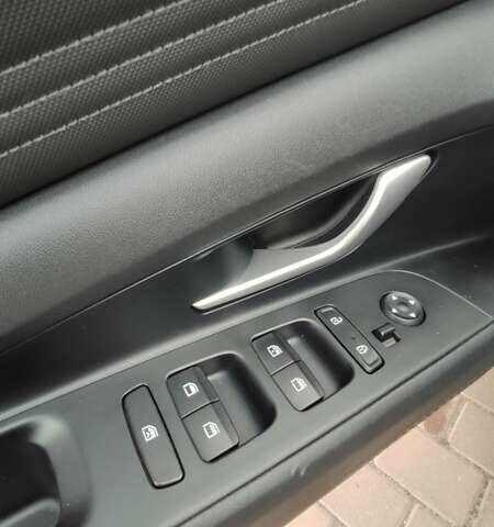 Хендай Элантра 2020 в Киеве на Automoto.ua Черный Хендай Элантра, объемом двигателя 2 л и пробегом 124 тыс. км за 16400 $, фото 14 на Automoto.ua