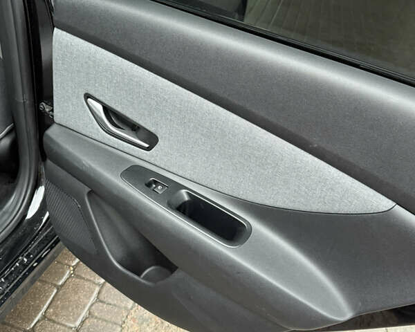 Черный Хендай Элантра, объемом двигателя 2 л и пробегом 55 тыс. км за 19500 $, фото 30 на Automoto.ua