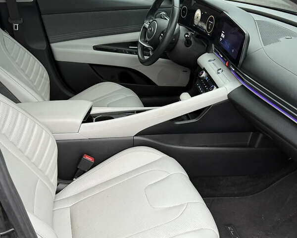 Черный Хендай Элантра, объемом двигателя 2 л и пробегом 55 тыс. км за 19500 $, фото 26 на Automoto.ua