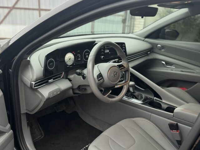 Чорний Хендай Елантра, об'ємом двигуна 2 л та пробігом 130 тис. км за 16500 $, фото 2 на Automoto.ua