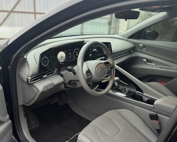 Черный Хендай Элантра, объемом двигателя 2 л и пробегом 130 тыс. км за 16500 $, фото 10 на Automoto.ua