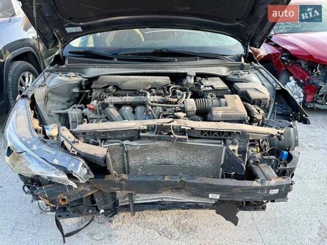 Черный Хендай Элантра, объемом двигателя 2 л и пробегом 85 тыс. км за 11000 $, фото 21 на Automoto.ua