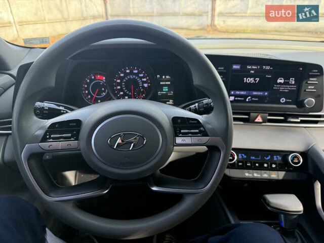 Чорний Хендай Елантра, об'ємом двигуна 2 л та пробігом 159 тис. км за 16700 $, фото 29 на Automoto.ua