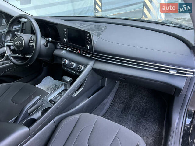 Чорний Хендай Елантра, об'ємом двигуна 2 л та пробігом 90 тис. км за 17500 $, фото 57 на Automoto.ua