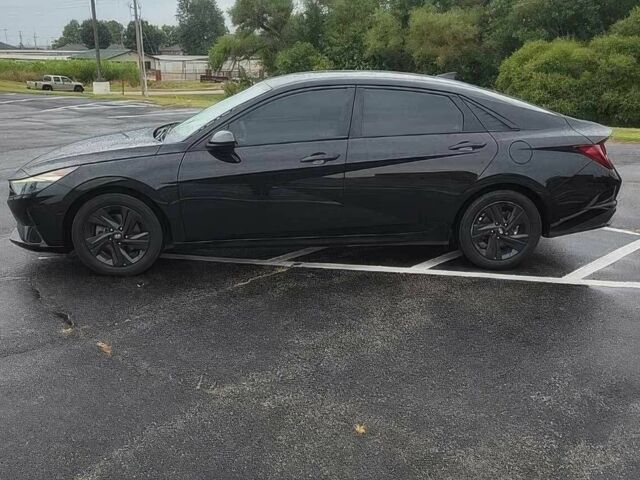 Чорний Хендай Елантра, об'ємом двигуна 2 л та пробігом 25 тис. км за 9000 $, фото 3 на Automoto.ua