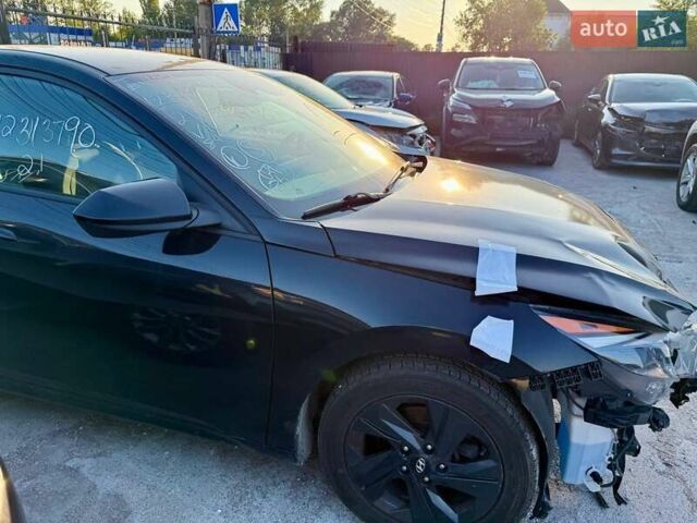 Черный Хендай Элантра, объемом двигателя 2 л и пробегом 85 тыс. км за 11000 $, фото 12 на Automoto.ua