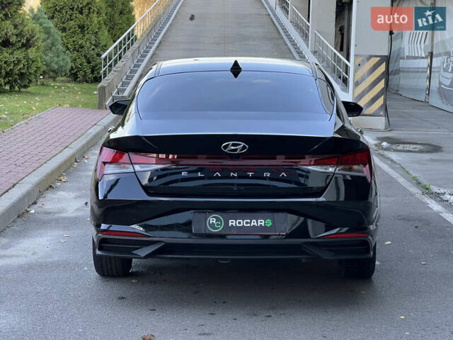 Чорний Хендай Елантра, об'ємом двигуна 2 л та пробігом 90 тис. км за 17500 $, фото 13 на Automoto.ua