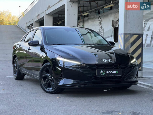 Чорний Хендай Елантра, об'ємом двигуна 2 л та пробігом 90 тис. км за 17500 $, фото 2 на Automoto.ua