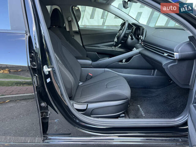 Чорний Хендай Елантра, об'ємом двигуна 2 л та пробігом 90 тис. км за 17500 $, фото 55 на Automoto.ua