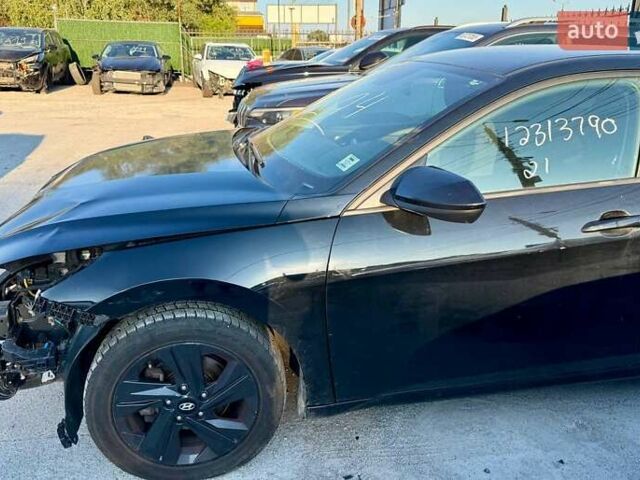 Черный Хендай Элантра, объемом двигателя 2 л и пробегом 85 тыс. км за 11000 $, фото 4 на Automoto.ua