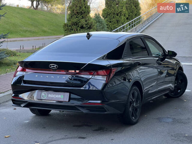 Чорний Хендай Елантра, об'ємом двигуна 2 л та пробігом 90 тис. км за 17500 $, фото 15 на Automoto.ua
