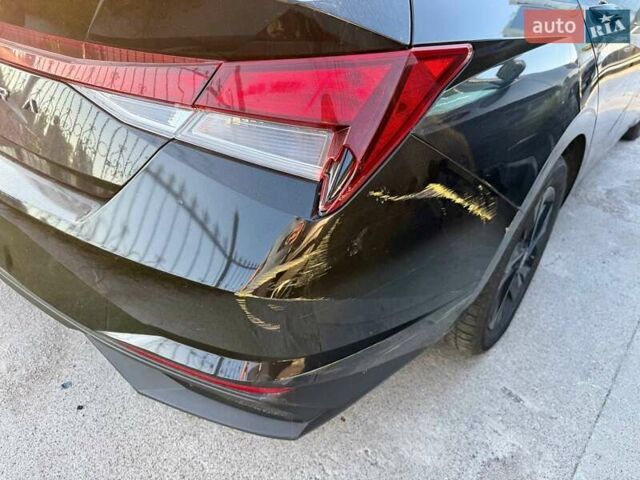 Черный Хендай Элантра, объемом двигателя 2 л и пробегом 85 тыс. км за 11000 $, фото 9 на Automoto.ua