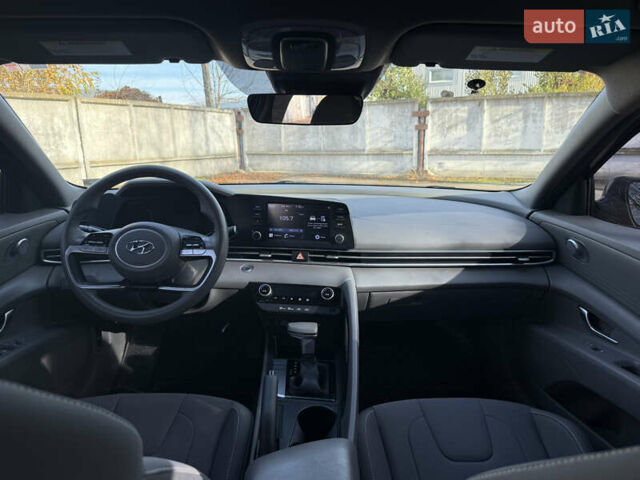 Чорний Хендай Елантра, об'ємом двигуна 2 л та пробігом 159 тис. км за 16700 $, фото 21 на Automoto.ua