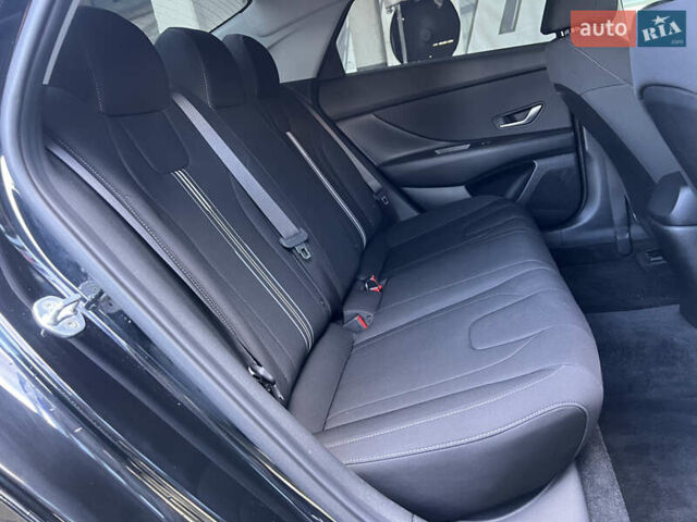 Чорний Хендай Елантра, об'ємом двигуна 2 л та пробігом 90 тис. км за 17500 $, фото 52 на Automoto.ua