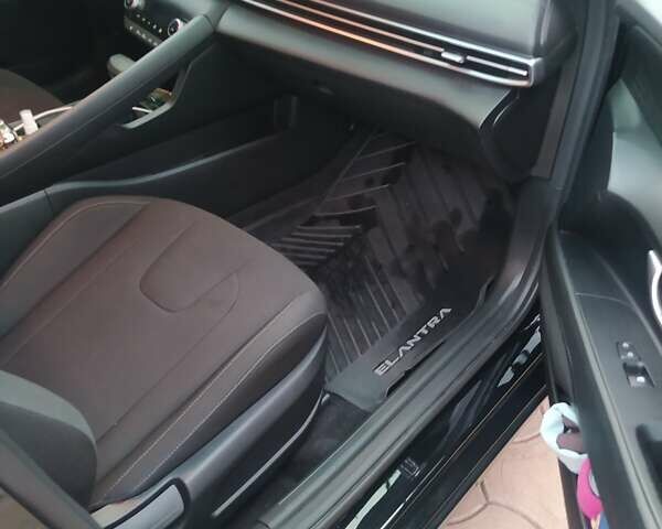 Черный Хендай Элантра, объемом двигателя 1.58 л и пробегом 83 тыс. км за 18999 $, фото 13 на Automoto.ua