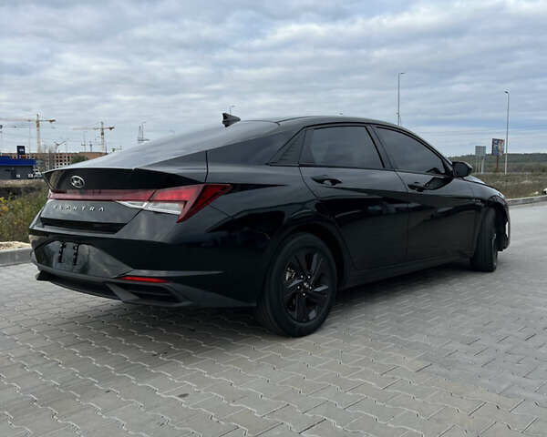 Черный Хендай Элантра, объемом двигателя 2 л и пробегом 50 тыс. км за 17500 $, фото 3 на Automoto.ua